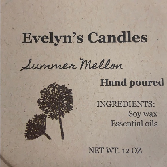 Hand poured soy wax candle - Picture 1 of 3